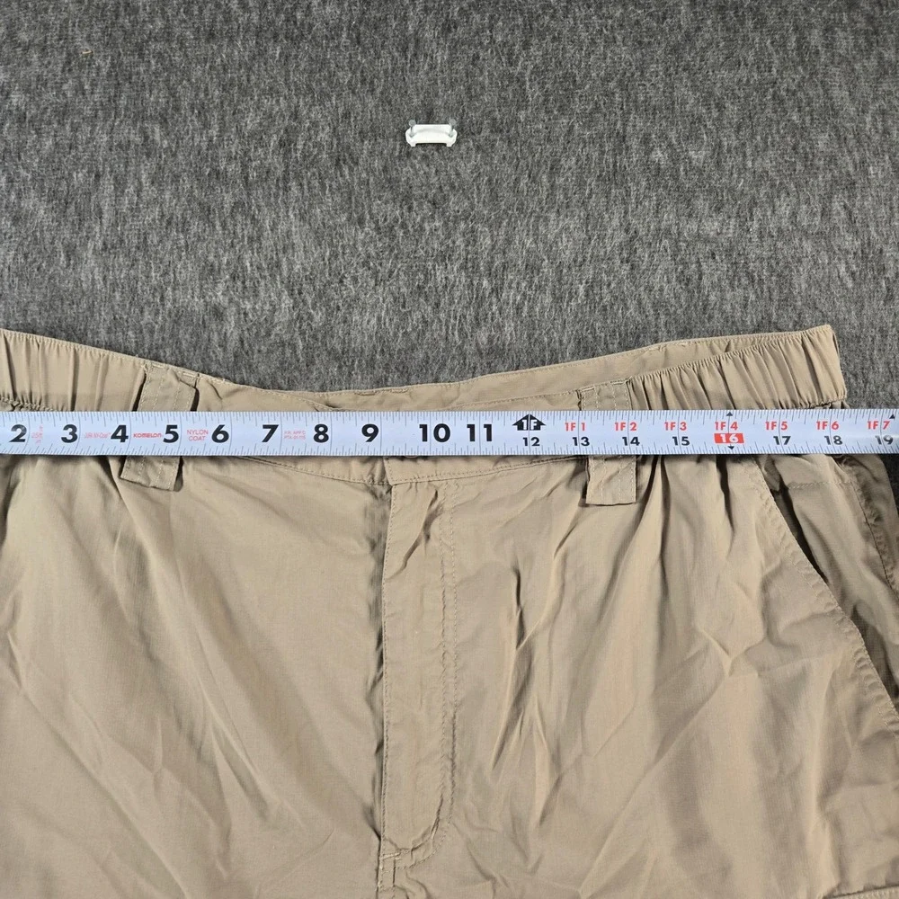 The North Face Shorts Mens XL Khaki Nylon Cargo Hiking Outdoor 2008 Ripstop